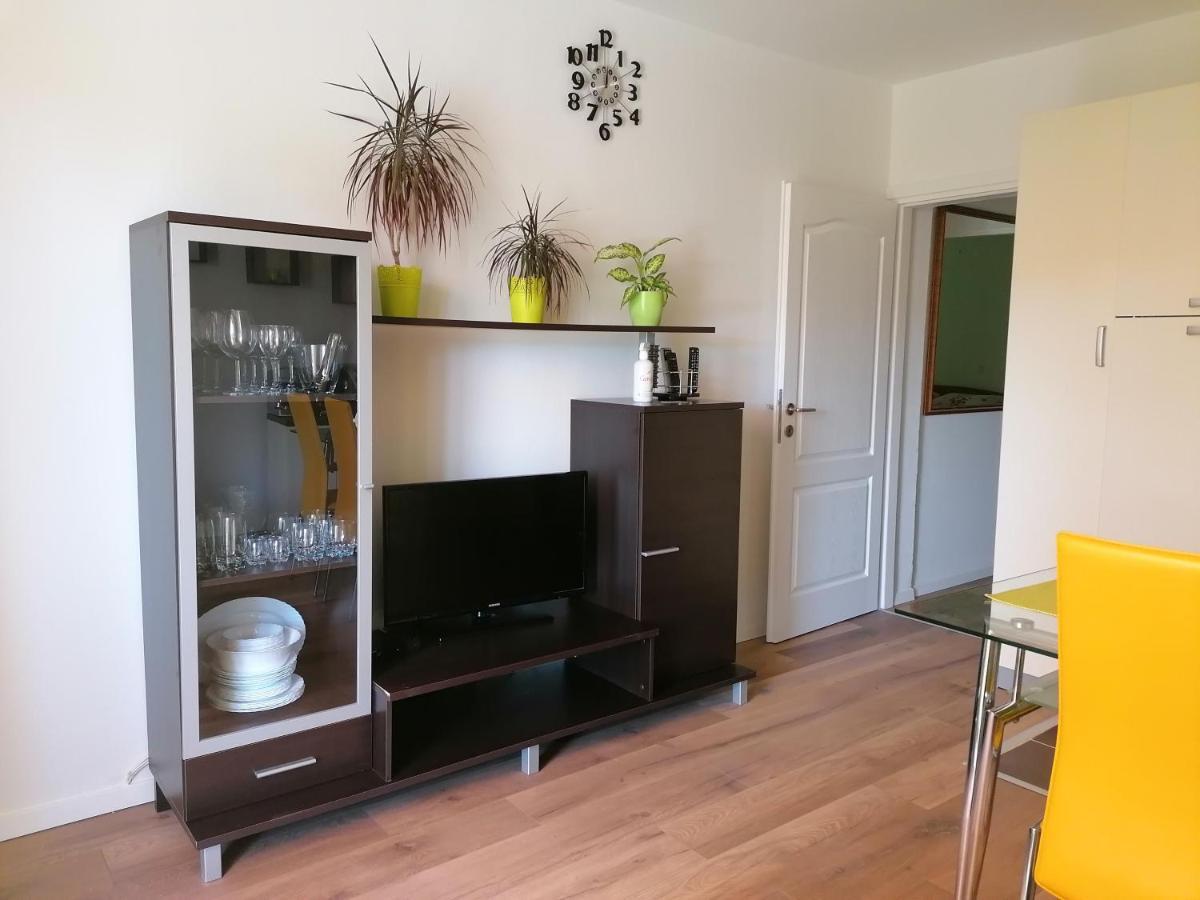 Apartment Poldrugo Cres Esterno foto